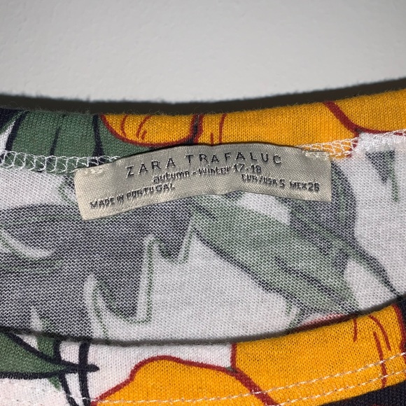 💸PRICE DROP💸 T-Shirt - Picture 2 of 2